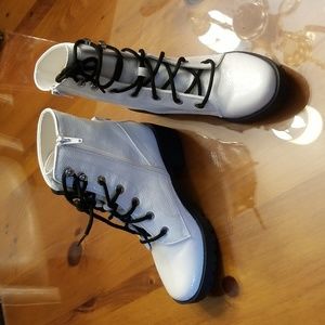 Steve Madden New "Georgie" White Patent Platform Bootie, 8M, $30